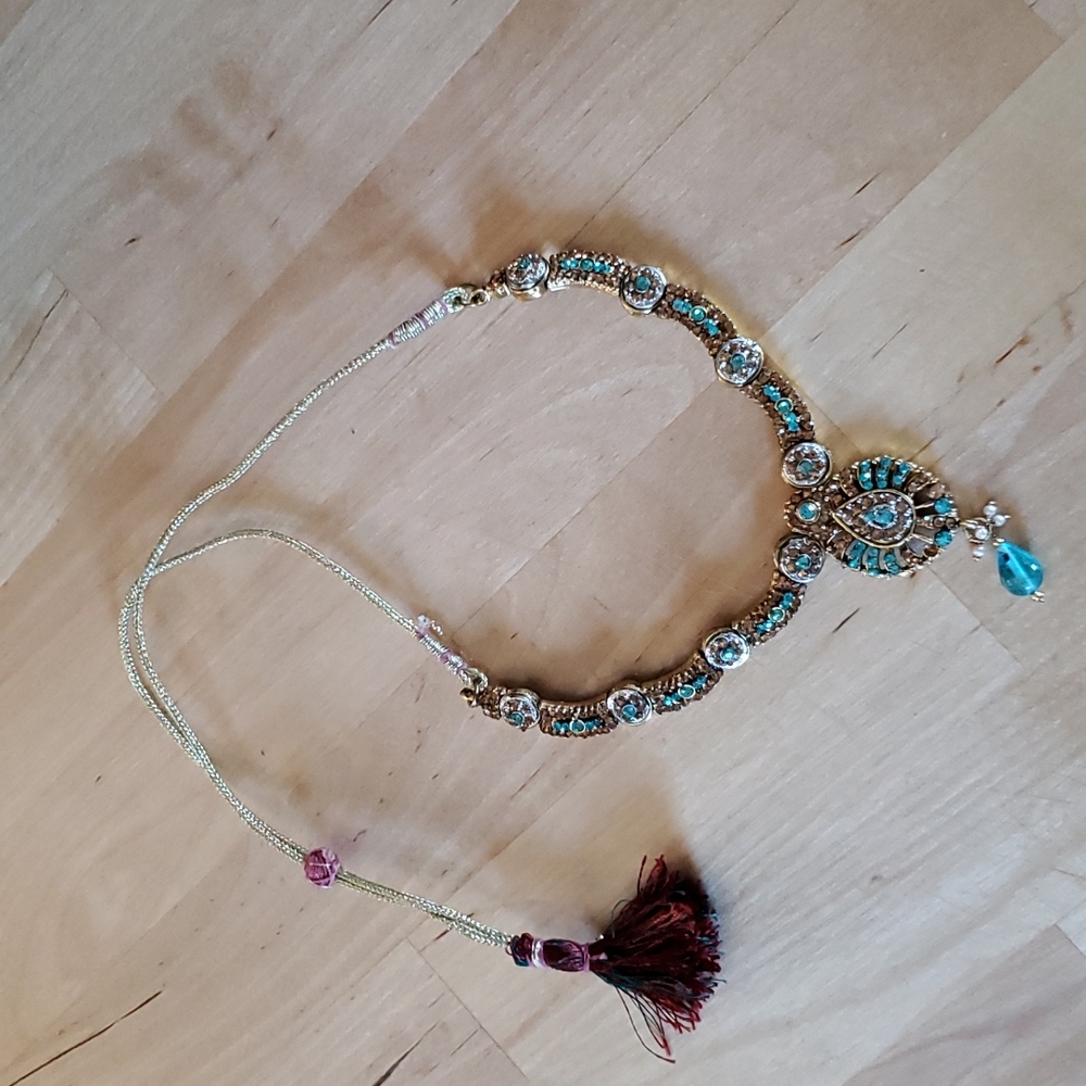 Indian costume jewelry neclace